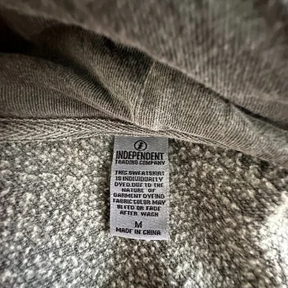 Daddy Yankee “Legendaddy” Hoodie - Medium - Charcoal Gray with Gold Print - Picture 7 of 8